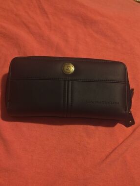 Stone Mountain Accessories Brown Leather Zip Around Wallet with Gold Accent
